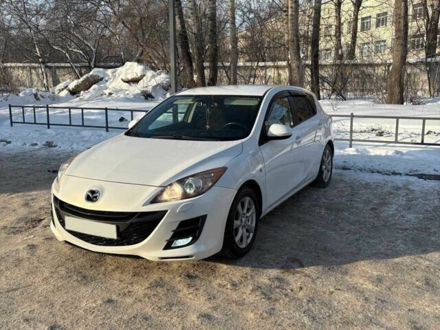 Білий Мазда 3, об'ємом двигуна 1.6 л та пробігом 132 тис. км за 3000 $, фото 1 на Automoto.ua