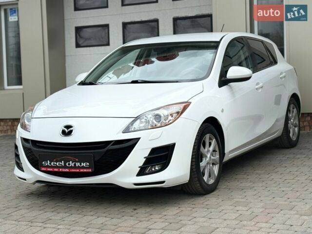 Білий Мазда 3, об'ємом двигуна 2 л та пробігом 160 тис. км за 9799 $, фото 1 на Automoto.ua