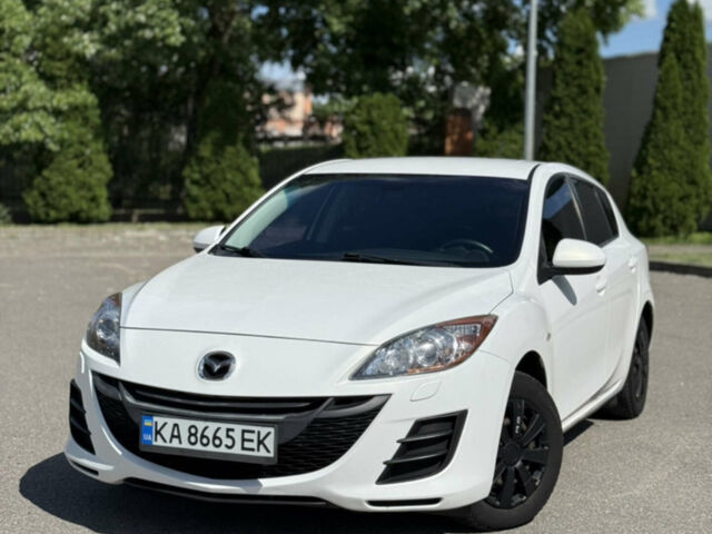 Белый Мазда 3, объемом двигателя 1.6 л и пробегом 145 тыс. км за 9000 $, фото 1 на Automoto.ua