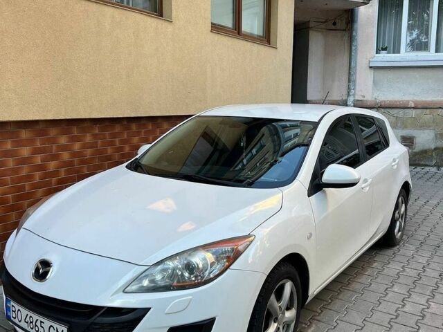 Білий Мазда 3, об'ємом двигуна 1.6 л та пробігом 266 тис. км за 6300 $, фото 1 на Automoto.ua