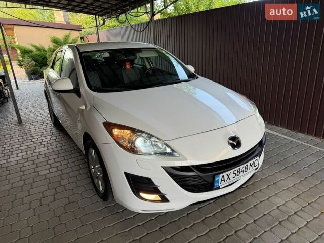Білий Мазда 3, об'ємом двигуна 1.6 л та пробігом 96 тис. км за 7500 $, фото 1 на Automoto.ua