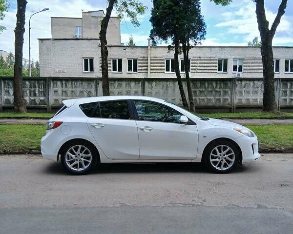 Белый Мазда 3, объемом двигателя 1.6 л и пробегом 270 тыс. км за 8600 $, фото 1 на Automoto.ua