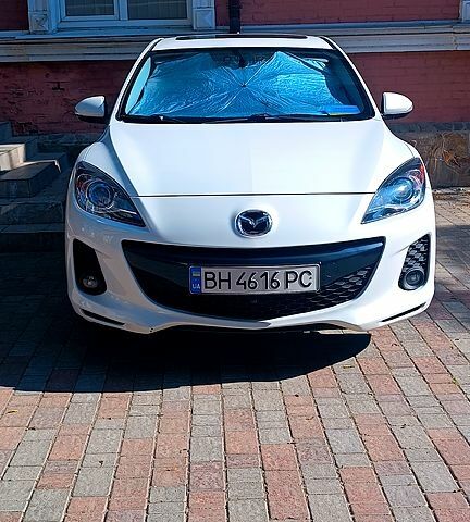Белый Мазда 3, объемом двигателя 2 л и пробегом 95 тыс. км за 7800 $, фото 1 на Automoto.ua
