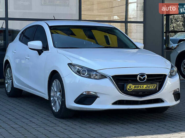 Белый Мазда 3, объемом двигателя 2 л и пробегом 178 тыс. км за 9300 $, фото 1 на Automoto.ua