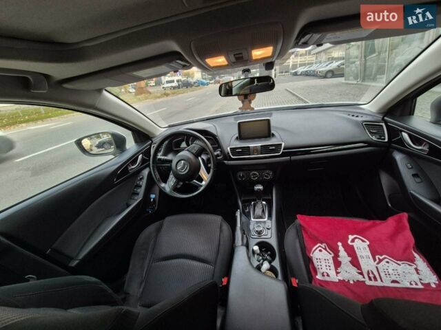 Белый Мазда 3, объемом двигателя 2 л и пробегом 199 тыс. км за 10499 $, фото 1 на Automoto.ua