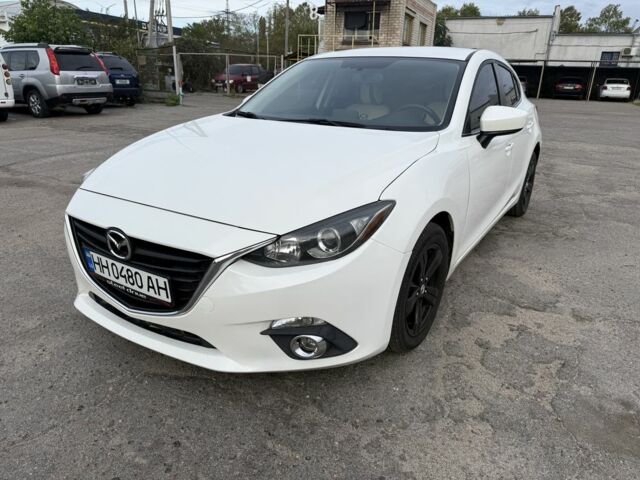 Белый Мазда 3, объемом двигателя 2 л и пробегом 201 тыс. км за 9538 $, фото 1 на Automoto.ua
