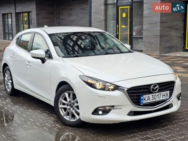 Белый Мазда 3, объемом двигателя 1.5 л и пробегом 54 тыс. км за 14499 $, фото 1 на Automoto.ua