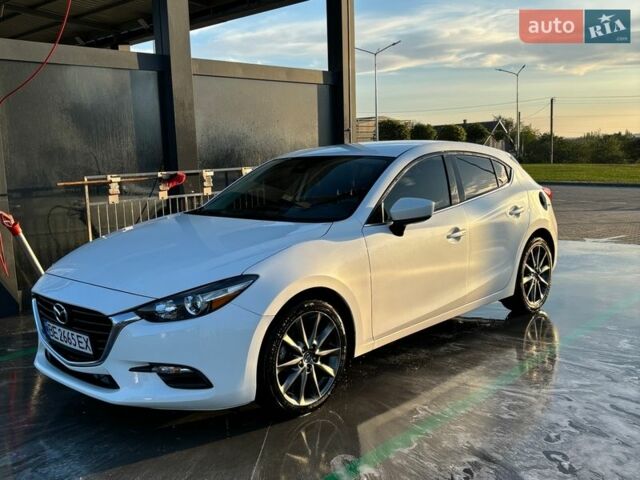 Белый Мазда 3, объемом двигателя 2.5 л и пробегом 61 тыс. км за 14000 $, фото 1 на Automoto.ua