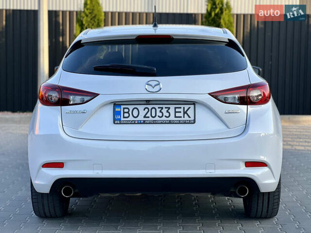 Білий Мазда 3, об'ємом двигуна 2.49 л та пробігом 81 тис. км за 14900 $, фото 1 на Automoto.ua