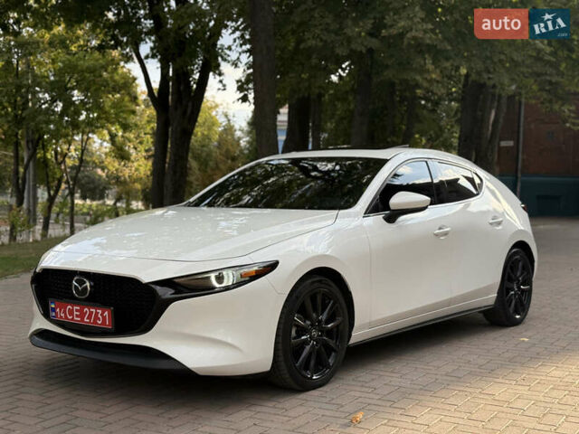 Білий Мазда 3, об'ємом двигуна 2.5 л та пробігом 116 тис. км за 17999 $, фото 1 на Automoto.ua