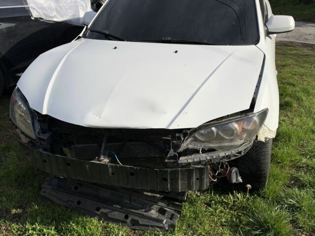 Белый Мазда 3, объемом двигателя 1.6 л и пробегом 220 тыс. км за 3999 $, фото 1 на Automoto.ua