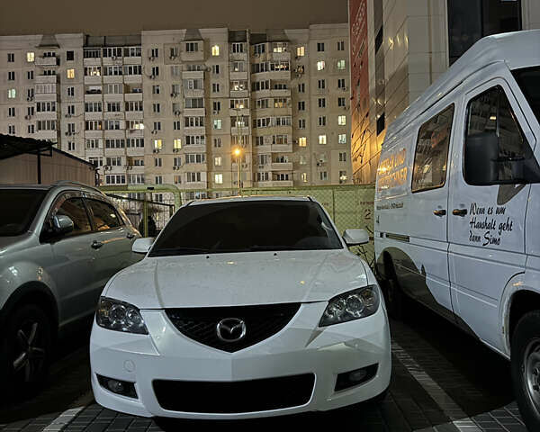 Білий Мазда 3, об'ємом двигуна 1.6 л та пробігом 203 тис. км за 5300 $, фото 1 на Automoto.ua