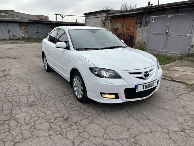 Білий Мазда 3, об'ємом двигуна 1.6 л та пробігом 156 тис. км за 6000 $, фото 1 на Automoto.ua