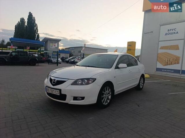 Белый Мазда 3, объемом двигателя 2 л и пробегом 285 тыс. км за 5900 $, фото 1 на Automoto.ua