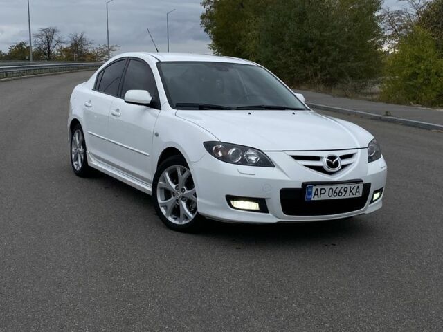 Белый Мазда 3, объемом двигателя 2 л и пробегом 182 тыс. км за 7100 $, фото 1 на Automoto.ua