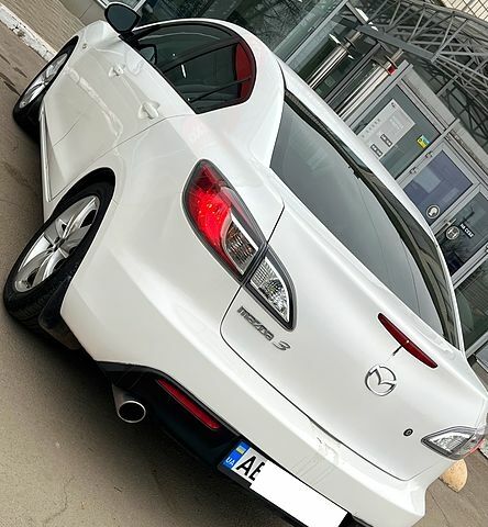 Белый Мазда 3, объемом двигателя 2 л и пробегом 0 тыс. км за 9300 $, фото 1 на Automoto.ua