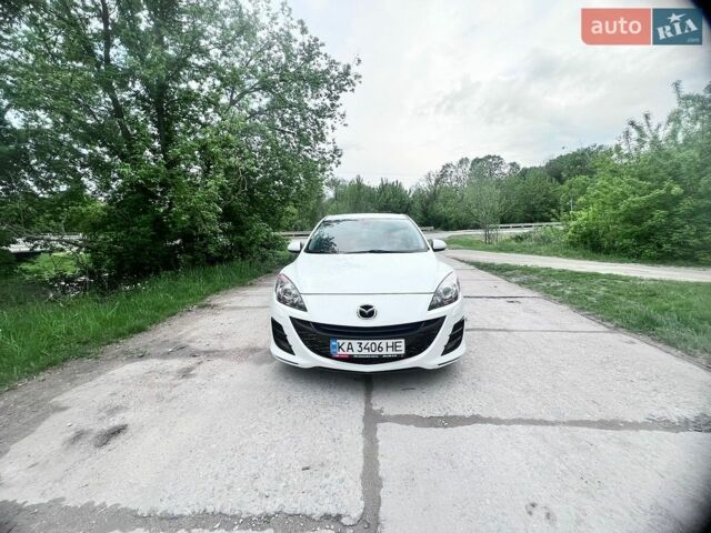 Белый Мазда 3, объемом двигателя 1.6 л и пробегом 118 тыс. км за 7700 $, фото 1 на Automoto.ua