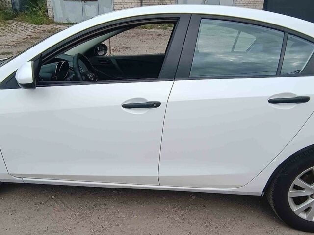 Білий Мазда 3, об'ємом двигуна 1.6 л та пробігом 163 тис. км за 6600 $, фото 1 на Automoto.ua