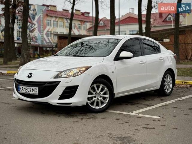 Білий Мазда 3, об'ємом двигуна 1.6 л та пробігом 170 тис. км за 9200 $, фото 1 на Automoto.ua