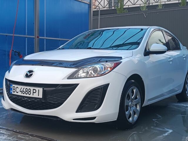 Белый Мазда 3, объемом двигателя 2 л и пробегом 137 тыс. км за 6499 $, фото 1 на Automoto.ua