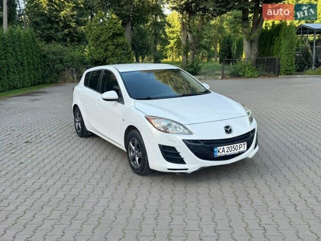 Білий Мазда 3, об'ємом двигуна 1.6 л та пробігом 191 тис. км за 7900 $, фото 1 на Automoto.ua