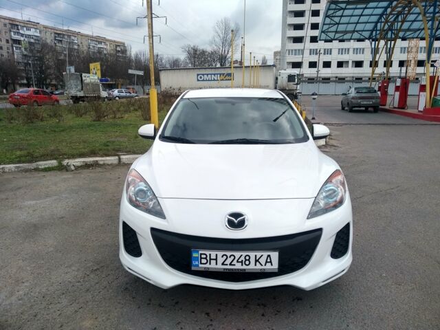 Білий Мазда 3, об'ємом двигуна 2 л та пробігом 79 тис. км за 8900 $, фото 1 на Automoto.ua