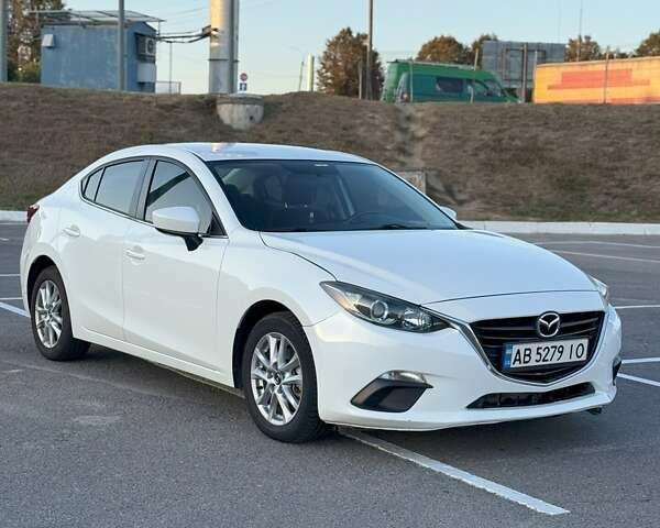 Белый Мазда 3, объемом двигателя 2 л и пробегом 157 тыс. км за 11500 $, фото 1 на Automoto.ua