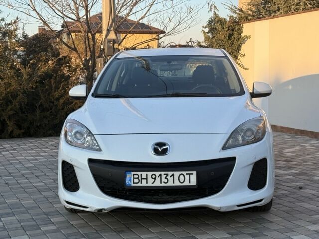 Білий Мазда 3, об'ємом двигуна 2 л та пробігом 100 тис. км за 7300 $, фото 1 на Automoto.ua