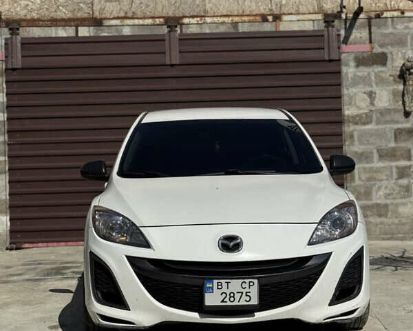 Білий Мазда 3, об'ємом двигуна 2 л та пробігом 234 тис. км за 7000 $, фото 1 на Automoto.ua