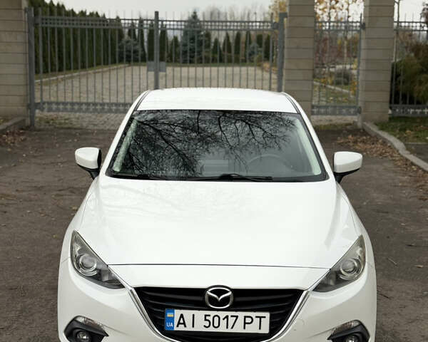 Белый Мазда 3, объемом двигателя 2 л и пробегом 183 тыс. км за 9500 $, фото 1 на Automoto.ua