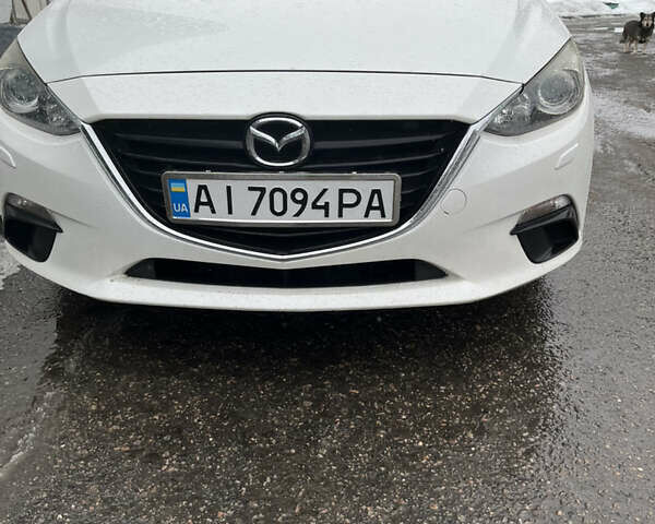 Белый Мазда 3, объемом двигателя 1.6 л и пробегом 143 тыс. км за 12000 $, фото 1 на Automoto.ua