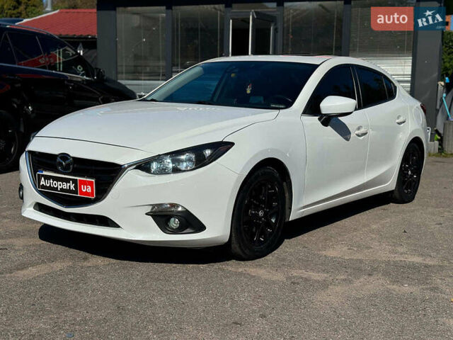 Белый Мазда 3, объемом двигателя 2 л и пробегом 158 тыс. км за 10890 $, фото 1 на Automoto.ua