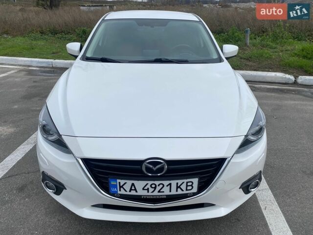 Білий Мазда 3, об'ємом двигуна 1.5 л та пробігом 108 тис. км за 11000 $, фото 1 на Automoto.ua