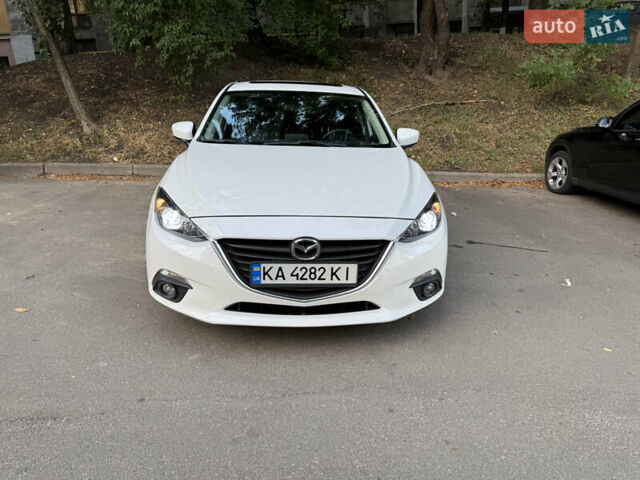 Белый Мазда 3, объемом двигателя 2 л и пробегом 112 тыс. км за 11500 $, фото 1 на Automoto.ua