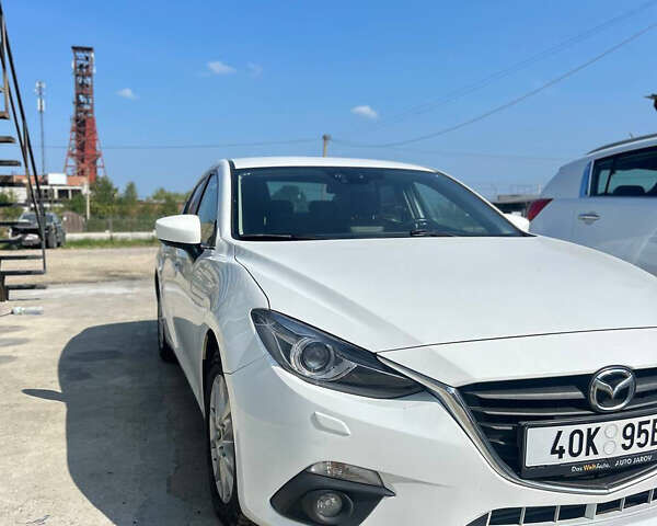 Белый Мазда 3, объемом двигателя 2.2 л и пробегом 256 тыс. км за 8900 $, фото 1 на Automoto.ua