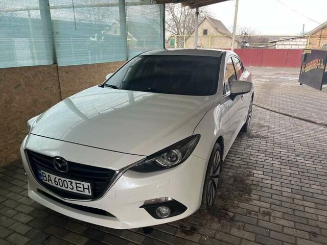 Білий Мазда 3, об'ємом двигуна 1.5 л та пробігом 159 тис. км за 10000 $, фото 1 на Automoto.ua