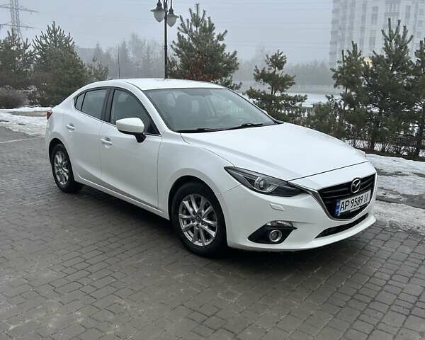 Белый Мазда 3, объемом двигателя 1.5 л и пробегом 128 тыс. км за 13500 $, фото 1 на Automoto.ua