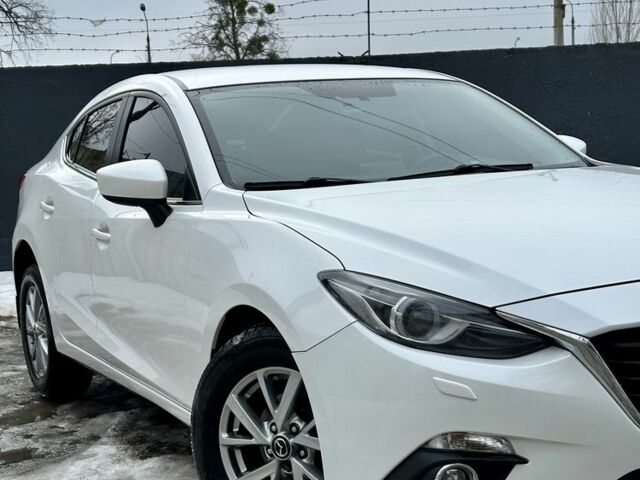 Белый Мазда 3, объемом двигателя 1.5 л и пробегом 177 тыс. км за 11500 $, фото 1 на Automoto.ua