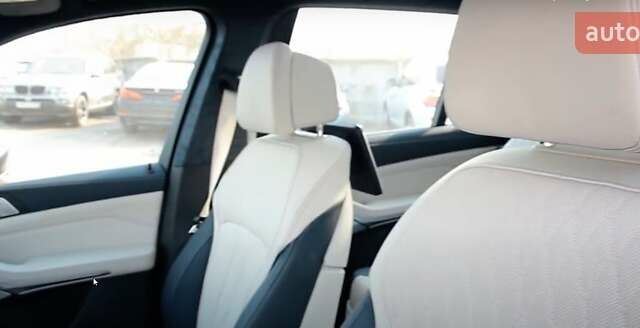 Білий Мазда 3, об'ємом двигуна 2 л та пробігом 111 тис. км за 11000 $, фото 1 на Automoto.ua