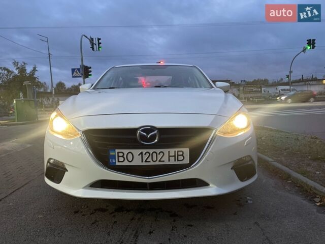Белый Мазда 3, объемом двигателя 1.6 л и пробегом 122 тыс. км за 9400 $, фото 1 на Automoto.ua