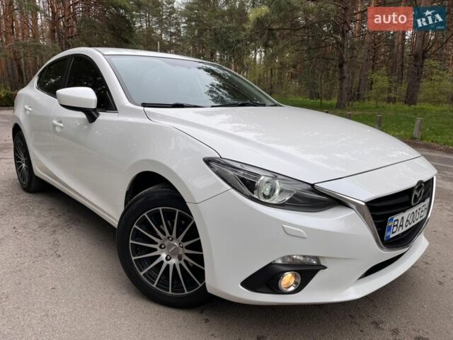 Белый Мазда 3, объемом двигателя 1.5 л и пробегом 178 тыс. км за 11300 $, фото 1 на Automoto.ua