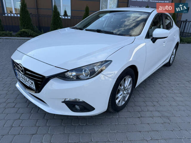 Белый Мазда 3, объемом двигателя 2 л и пробегом 114 тыс. км за 10900 $, фото 1 на Automoto.ua