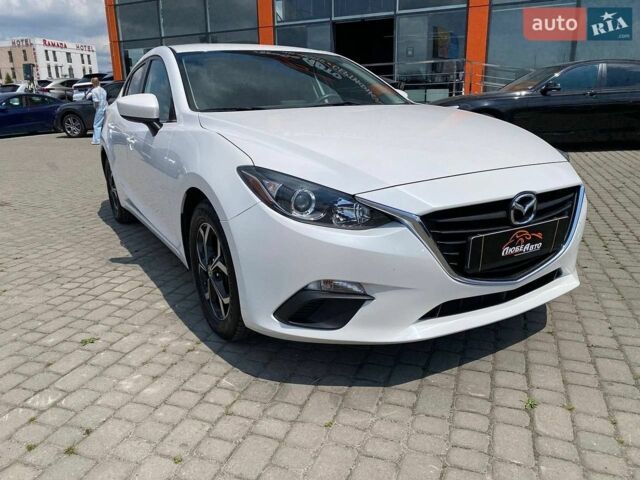 Белый Мазда 3, объемом двигателя 2 л и пробегом 120 тыс. км за 11400 $, фото 1 на Automoto.ua
