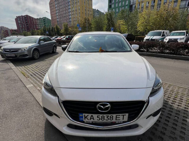Белый Мазда 3, объемом двигателя 2 л и пробегом 189 тыс. км за 10900 $, фото 1 на Automoto.ua