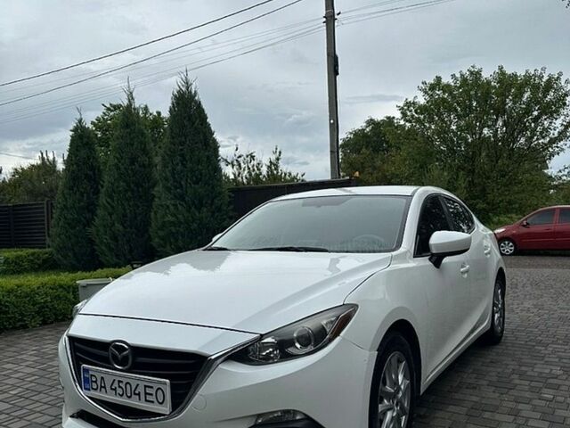 Белый Мазда 3, объемом двигателя 2 л и пробегом 120 тыс. км за 9300 $, фото 1 на Automoto.ua
