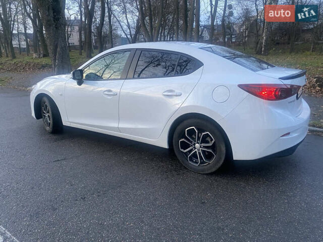 Білий Мазда 3, об'ємом двигуна 2 л та пробігом 111 тис. км за 11900 $, фото 1 на Automoto.ua