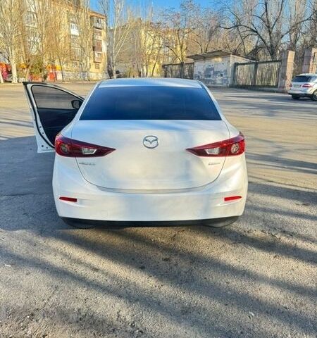 Белый Мазда 3, объемом двигателя 2 л и пробегом 94 тыс. км за 13000 $, фото 1 на Automoto.ua