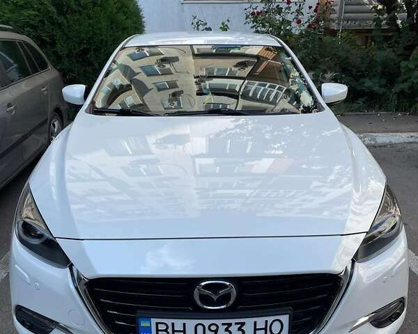 Белый Мазда 3, объемом двигателя 1.5 л и пробегом 41 тыс. км за 14500 $, фото 1 на Automoto.ua