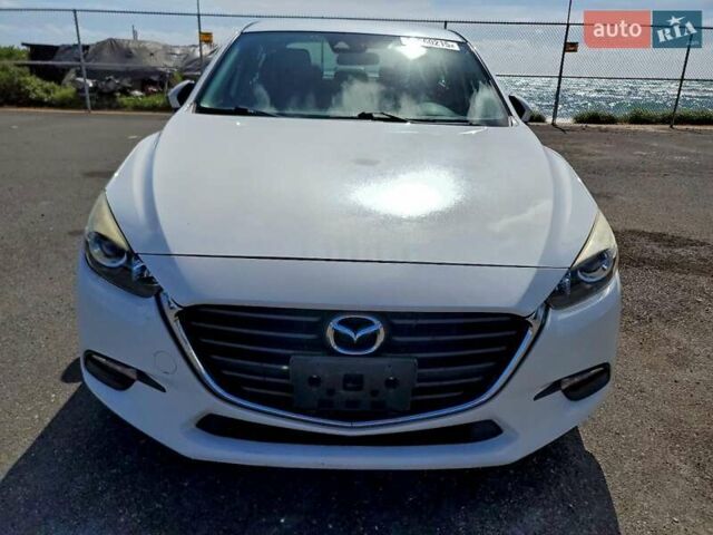 Білий Мазда 3, об'ємом двигуна 2 л та пробігом 110 тис. км за 2200 $, фото 1 на Automoto.ua