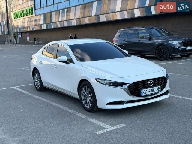 Белый Мазда 3, объемом двигателя 1.5 л и пробегом 53 тыс. км за 16800 $, фото 1 на Automoto.ua